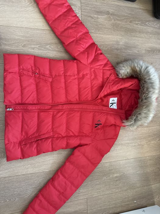 Calvin Klein яке L размер