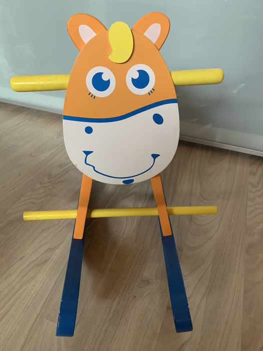 Дървено конче-люлка