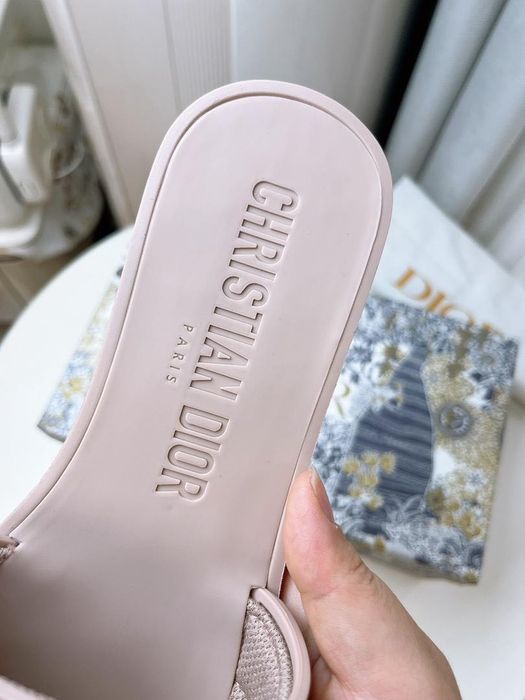 Дамски чехли Dior