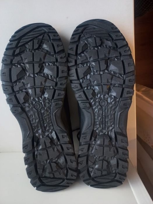 Продам кроссовки "Outventure" р-р 44-45