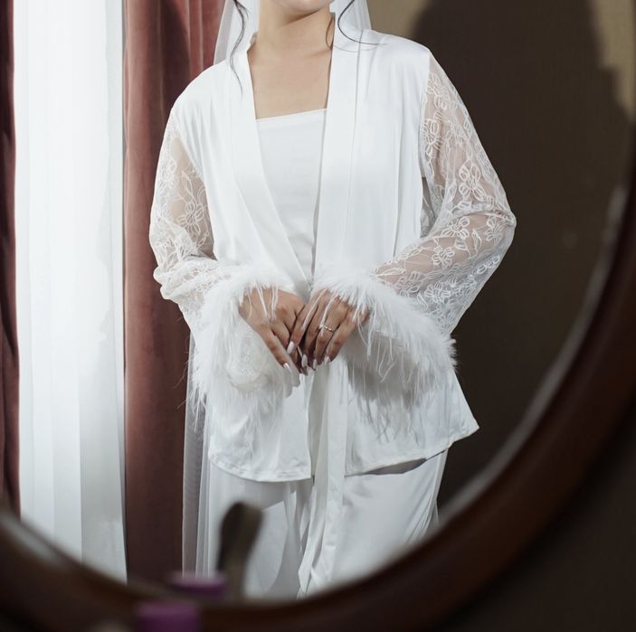 Красивая пижама белый