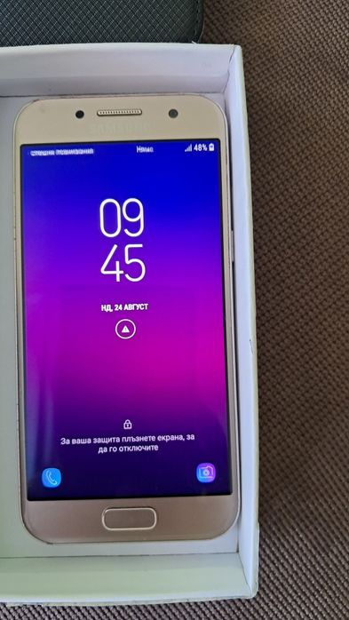 Продавам Samsung Galaxy A3 от 2017г.

Изключително запазен, като нов.