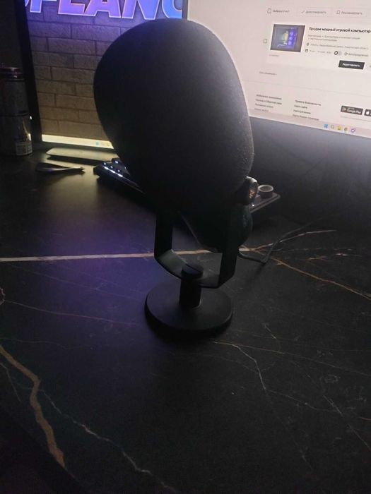 Продам студийный микрофон Maono PD400X