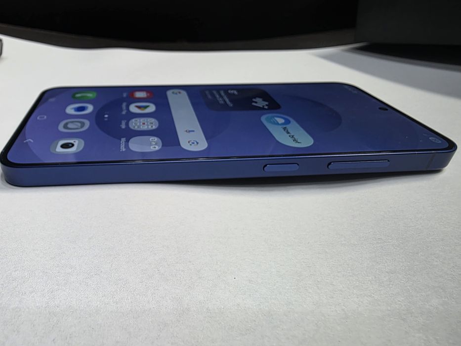 Samsung Galaxy S25 Navy 128GB 12GB RAM IMPECABIL La cutie