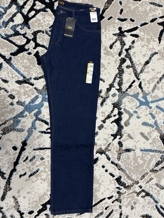 Джинсы Lee regular fit.р.-34/32 и 36/32.