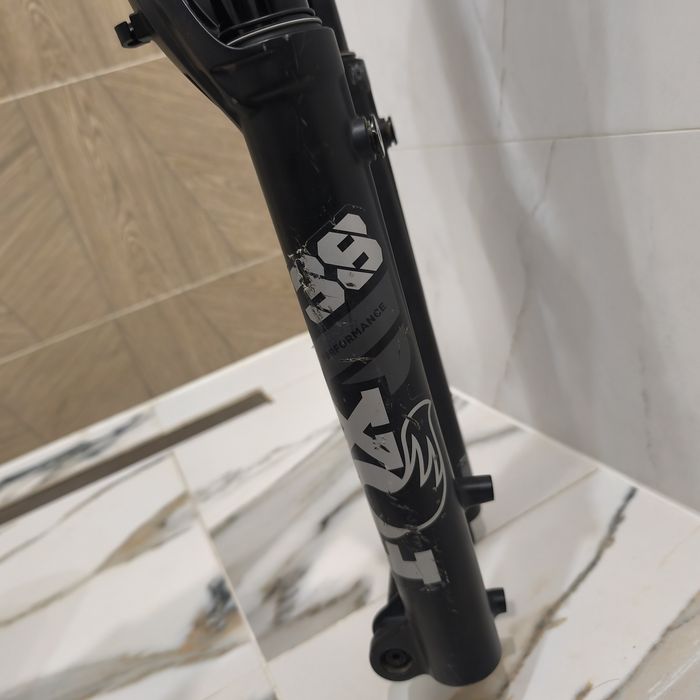 Fox 38 elite grip 1