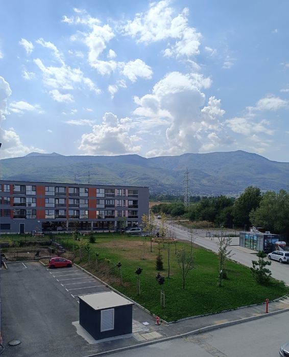 Продавам едностаен апартамент в Малинова долина