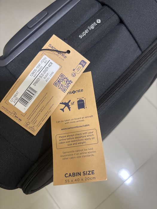 Vand  troler samsonite 55 x 40 x 20 cm,nefolosit,nou cu eticheta