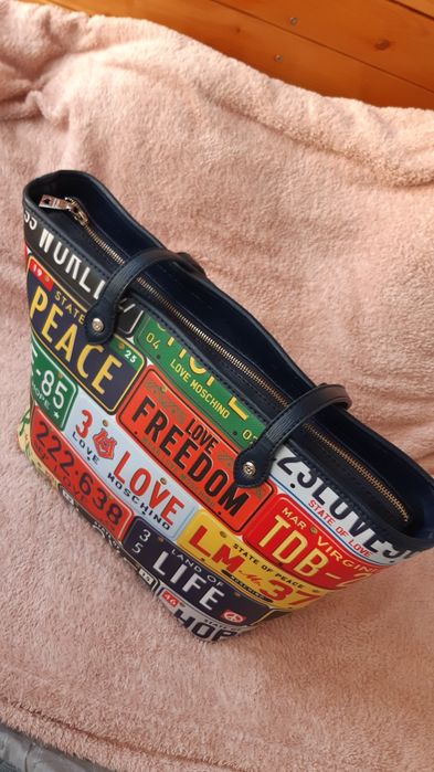 Оригинална чанта Moschino Москино