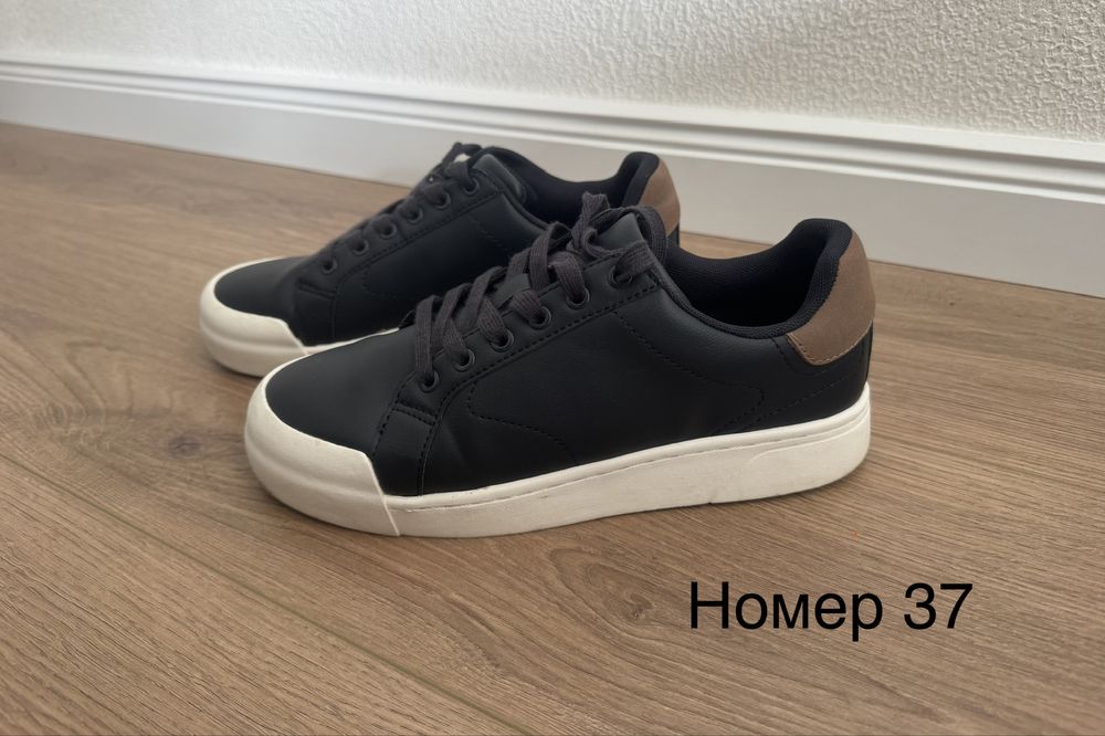 Спортни обувки за момче номер 35-37