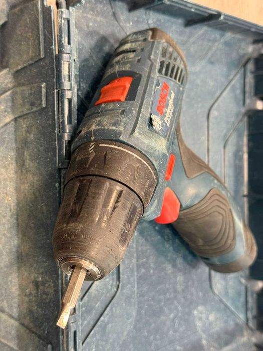 Винтоверт Bosch GSR 120-LI