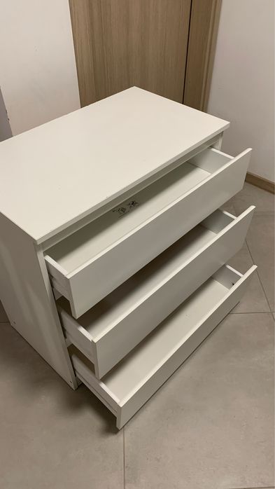 Триместен разтегателен диван с ракла под лежанката