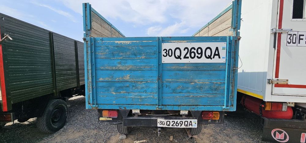 Uvazik sotiladi 1982 metan gaz