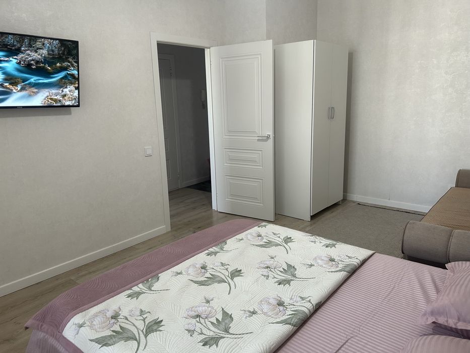 Левый берег. Медцентры. Хан шатыр