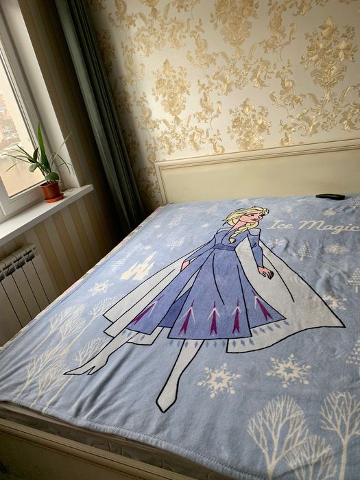 Спальнпая кровать