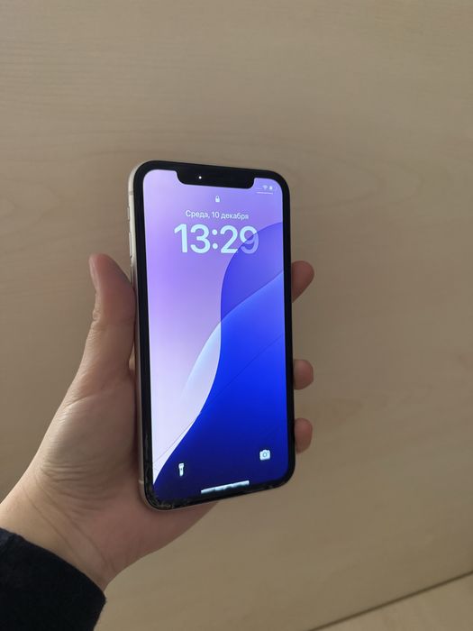iPhone 11 белого цвета