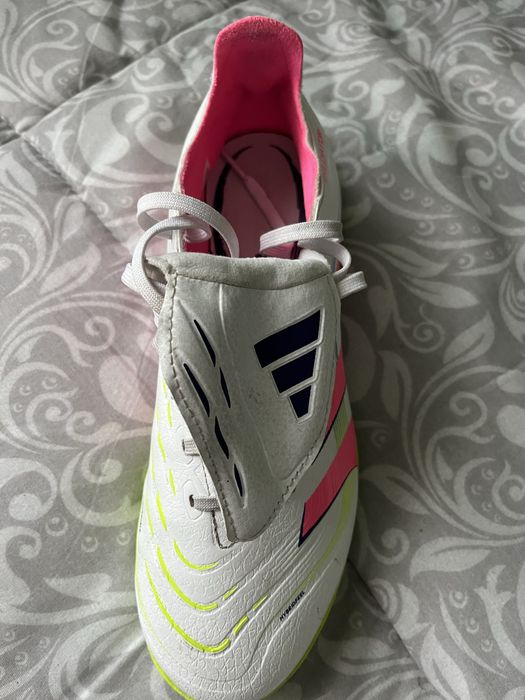 Ghete de fotbal /sintetic Adidas Predator