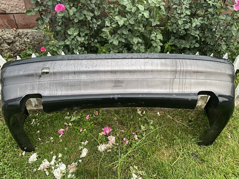 Задние бампер на BMW e38.