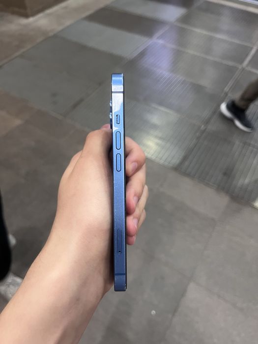 Продам Iphone 13 256gb