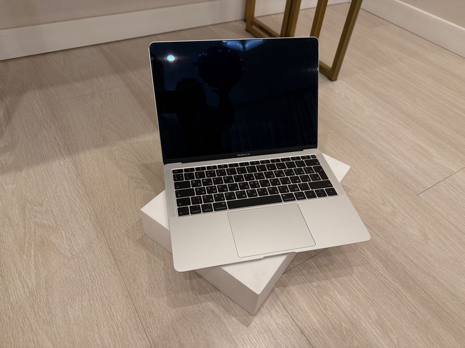 Ноутбук Apple MacBook Air 13 Retina (2019)
