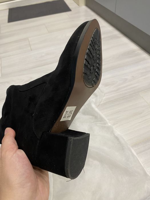 Продам женские сапоги