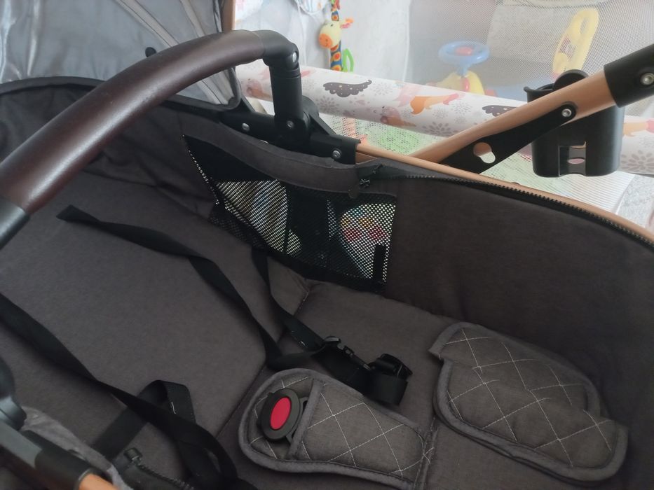 Продам коляску универсальную