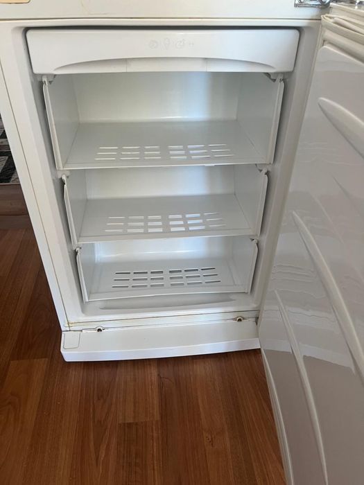 Продам холодильник б/у