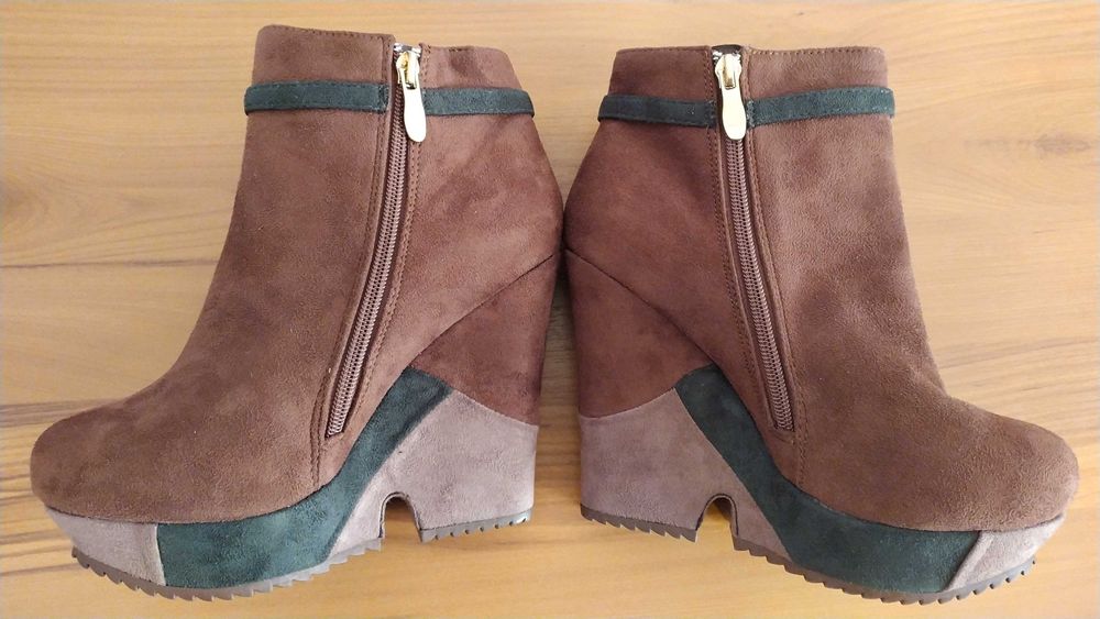 Боти на висока платформа, 38-ми номер