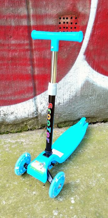 Trotineta/pliabilă/ 3+ ani