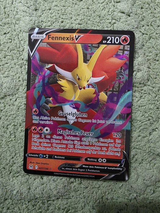 Vând carte pokemon