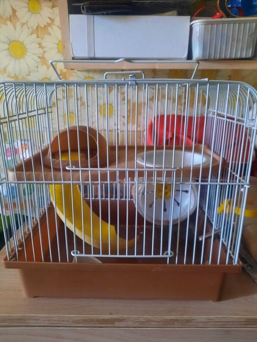 Продам клетку для хомяка
