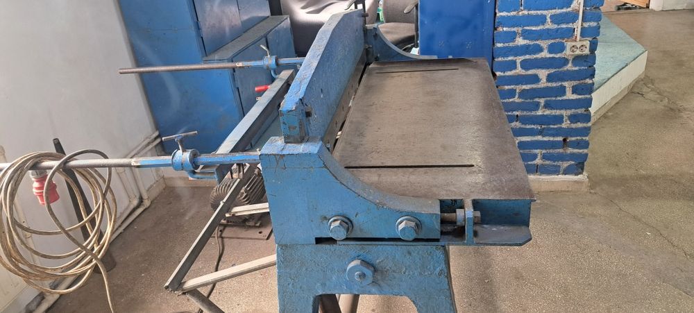 vind ghilotina taiat tabla