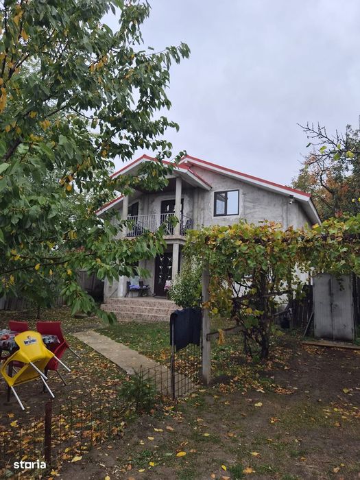 Vila cu 4 camere mobilata in Prajesti Bacau