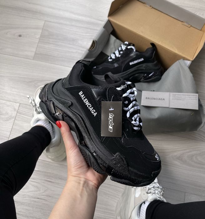Balenciaga triple s