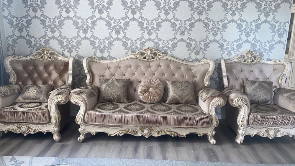 Продам диван фараон