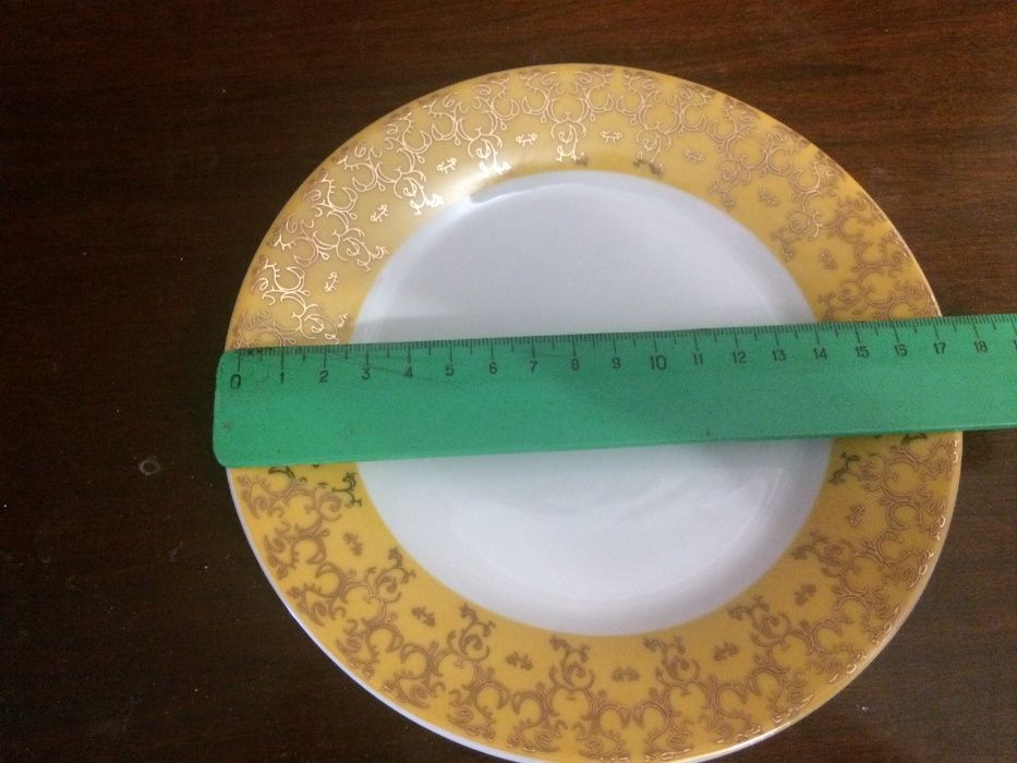 красивые тарелки.новые