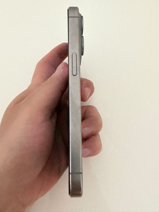 Iphone 15 pro продам