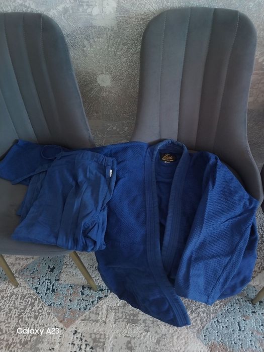 Продам Кимоно для дзюдо!!