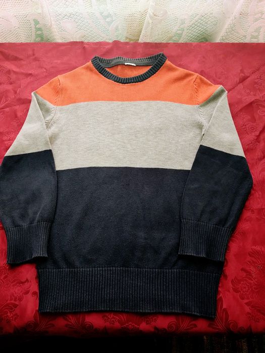 LOT PULOVERE primăvară -Levis Strauss,Waikiki.Baietei 7-8 ani,122-128