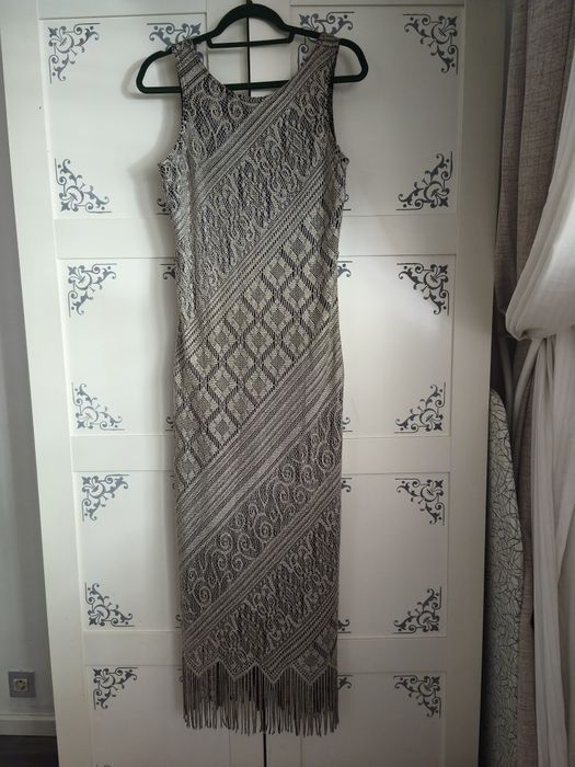 Rochie broderie , mărimea M-L