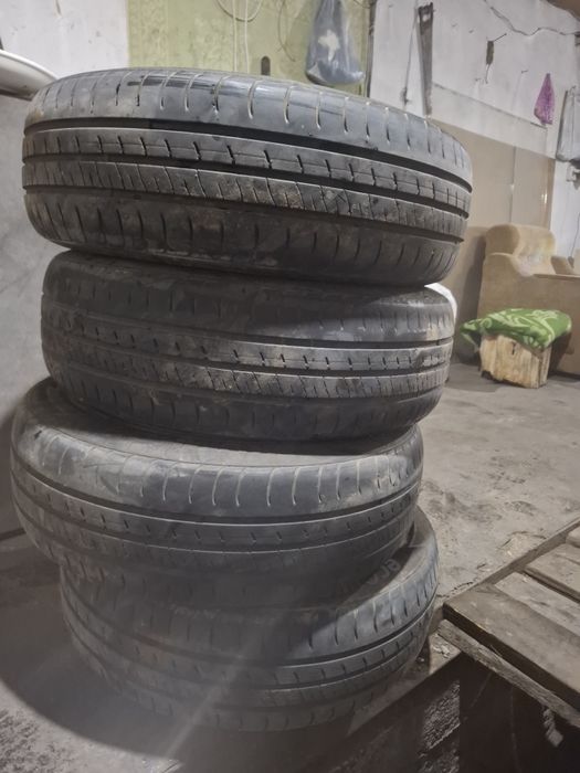 Продам диски с резиной в идеальном состоянии. Не вареные и не катаные