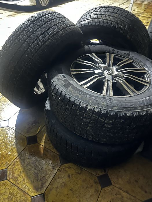 Диски на Лексус 285/60/R18