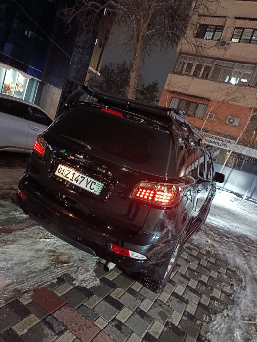 Sotiladi 2020 benzinda off Road qilingan  123 000 probeg 2 ta detal