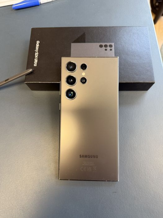 Продавам  Samsung Galaxy  S24 Ultra