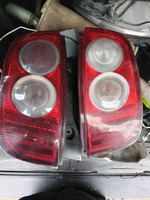 Vând piese Nissan micra decapotabil