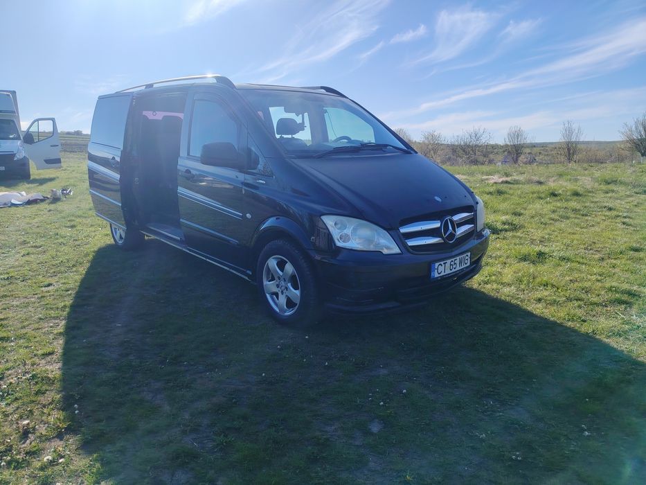 Vând sau Schimb vito V Clase 8+1 2011