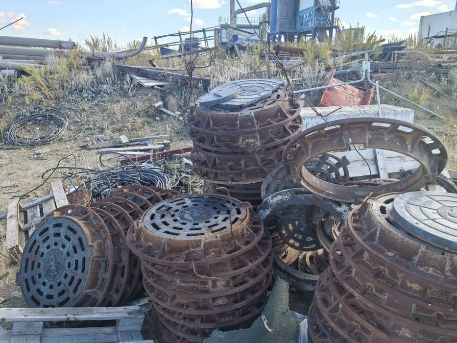 Крышки колец чугунные