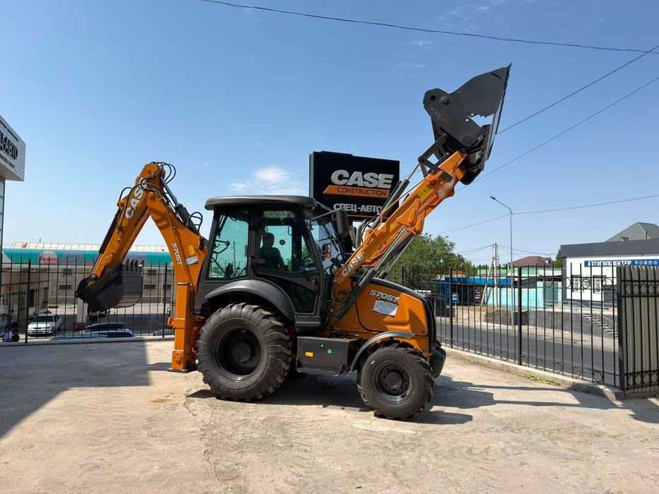 Экскаватор-погрузчик CASE 570 SV (в хорошем состоянии)