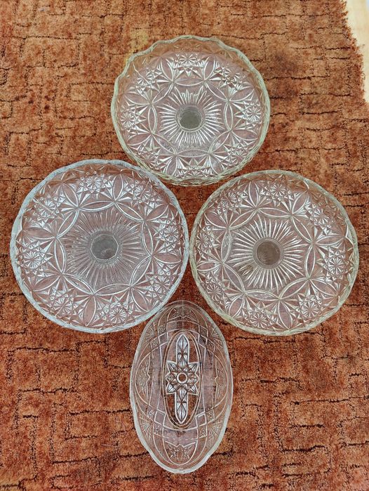 Fructiere din sticlă