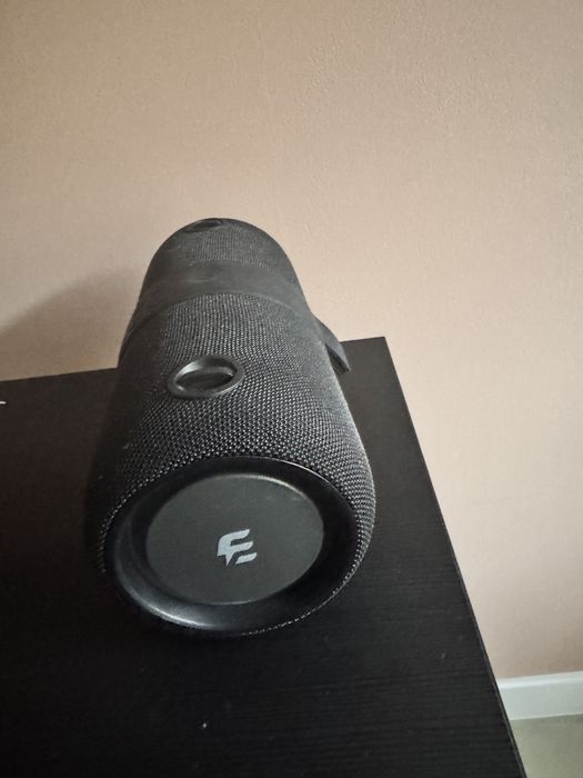 Boxa portabila e boda